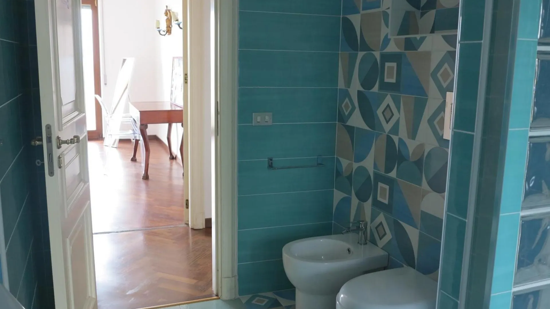 New Panoramic Apartment - Half Way Center-Vomero District Naples